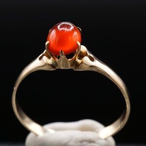 c1880 Victorian Ring Carnelian Cabochan Keyhole Cutouts Belcher Setting 10k Gold